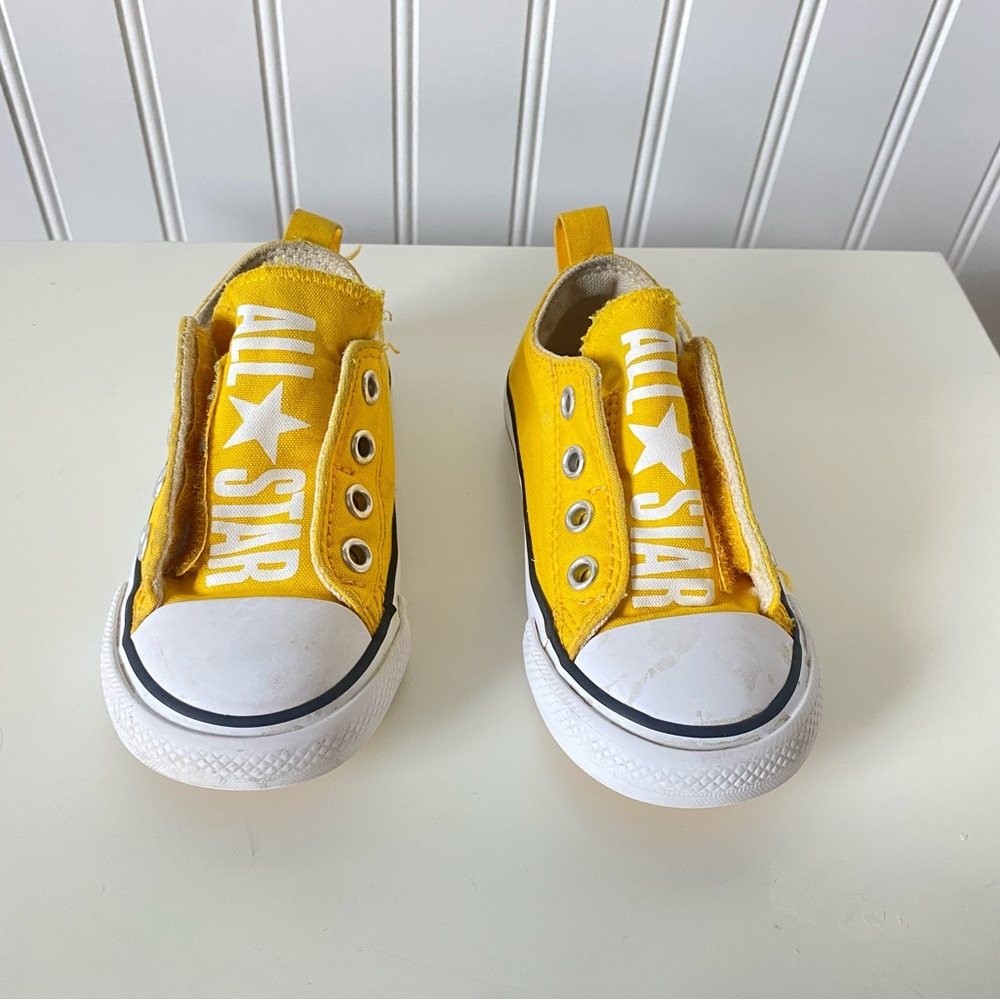 COPY - Converse size 6 toddler